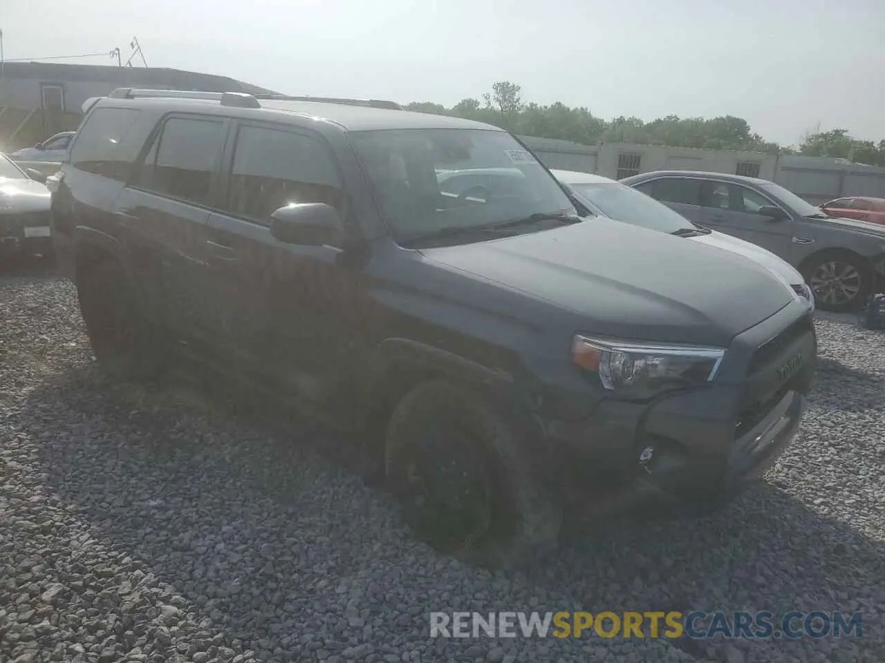 4 Photograph of a damaged car JTEEU5JR6N5255455 TOYOTA 4RUNNER 2022