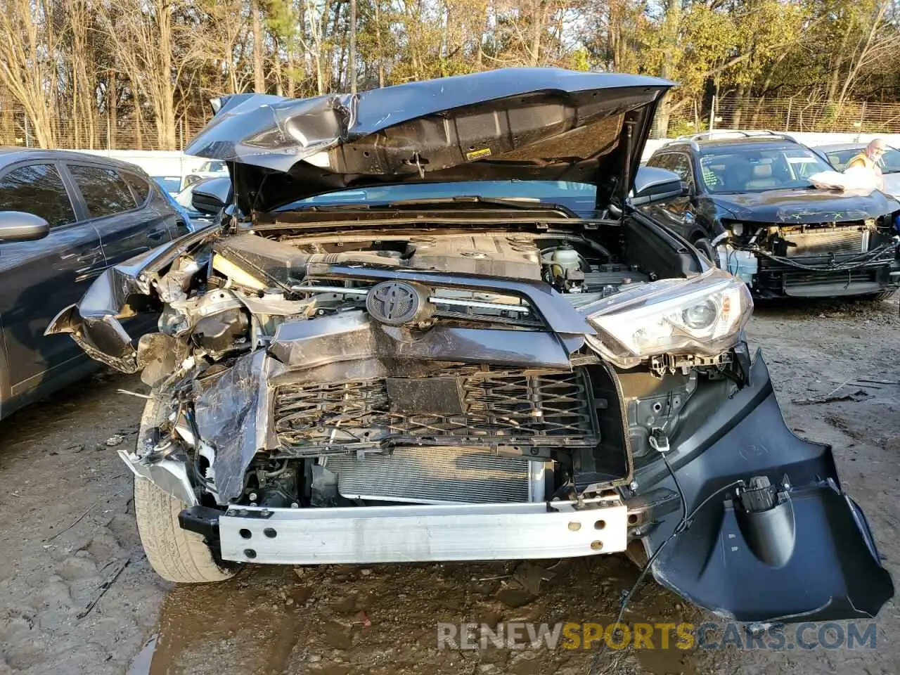 5 Photograph of a damaged car JTEEU5JR6N5261904 TOYOTA 4RUNNER 2022