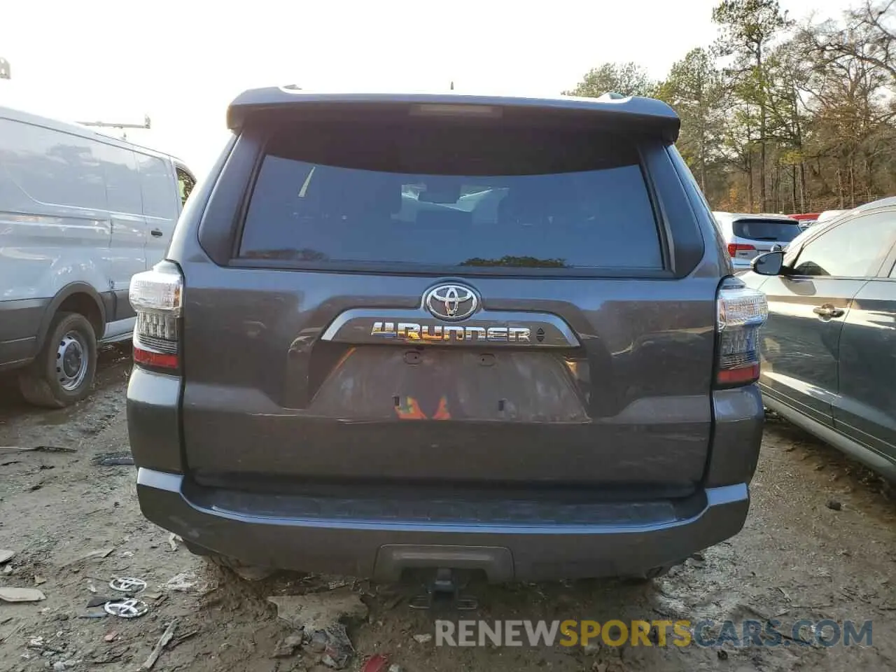 6 Photograph of a damaged car JTEEU5JR6N5261904 TOYOTA 4RUNNER 2022