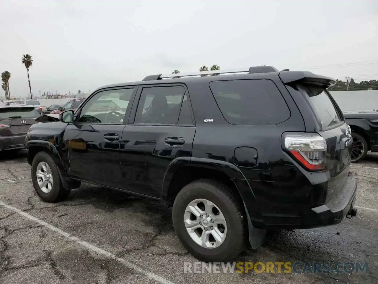 2 Photograph of a damaged car JTEEU5JR9N5264800 TOYOTA 4RUNNER 2022