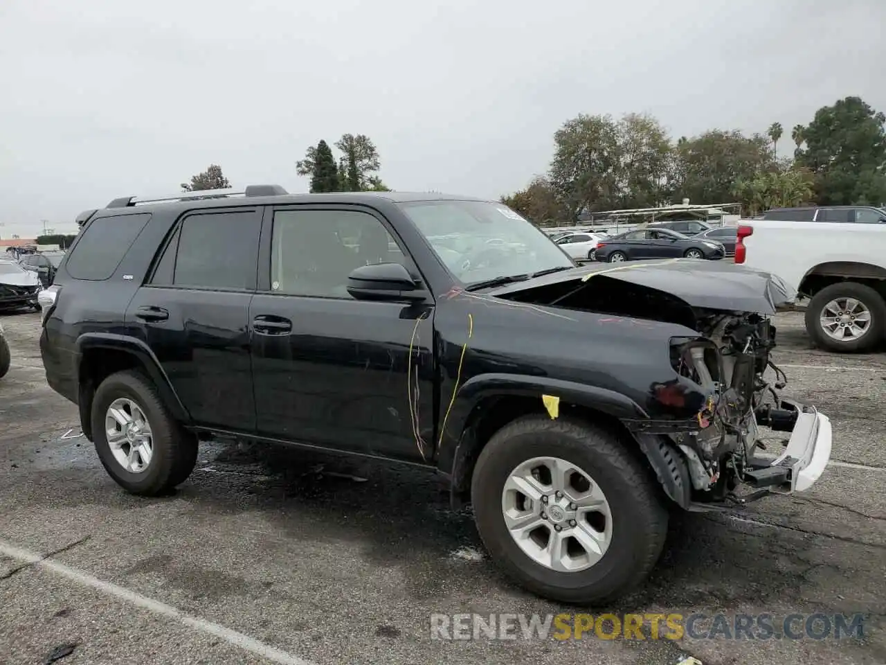 4 Photograph of a damaged car JTEEU5JR9N5264800 TOYOTA 4RUNNER 2022