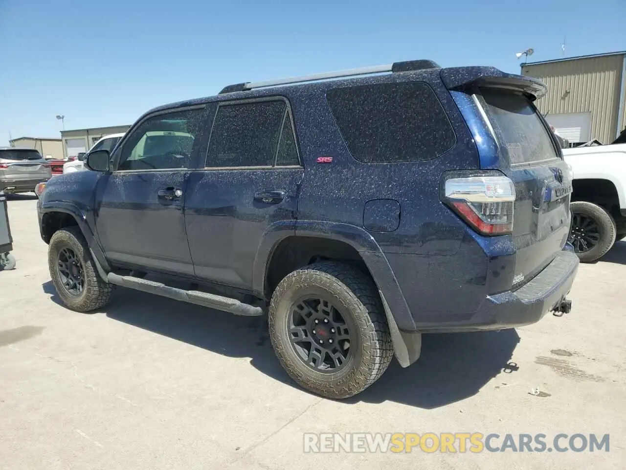 2 Photograph of a damaged car JTEFU5JR0N5268478 TOYOTA 4RUNNER 2022