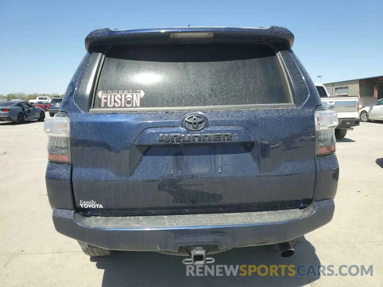 6 Photograph of a damaged car JTEFU5JR0N5268478 TOYOTA 4RUNNER 2022