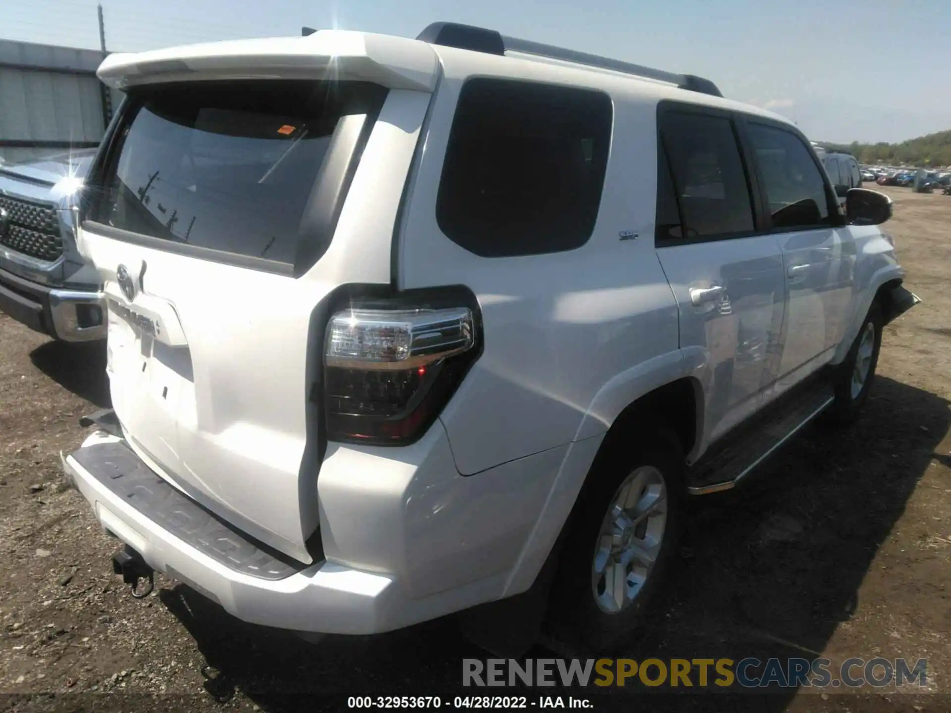 4 Photograph of a damaged car JTEFU5JR1N5255318 TOYOTA 4RUNNER 2022