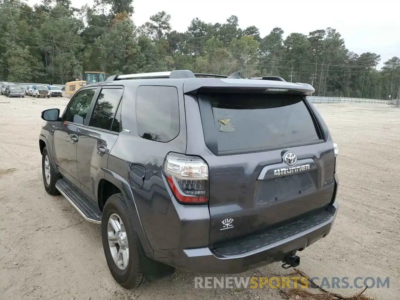 3 Photograph of a damaged car JTEFU5JR1N5260129 TOYOTA 4RUNNER 2022