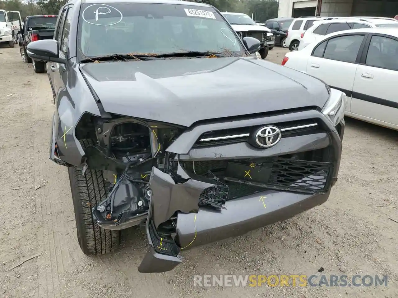 9 Photograph of a damaged car JTEFU5JR1N5260129 TOYOTA 4RUNNER 2022