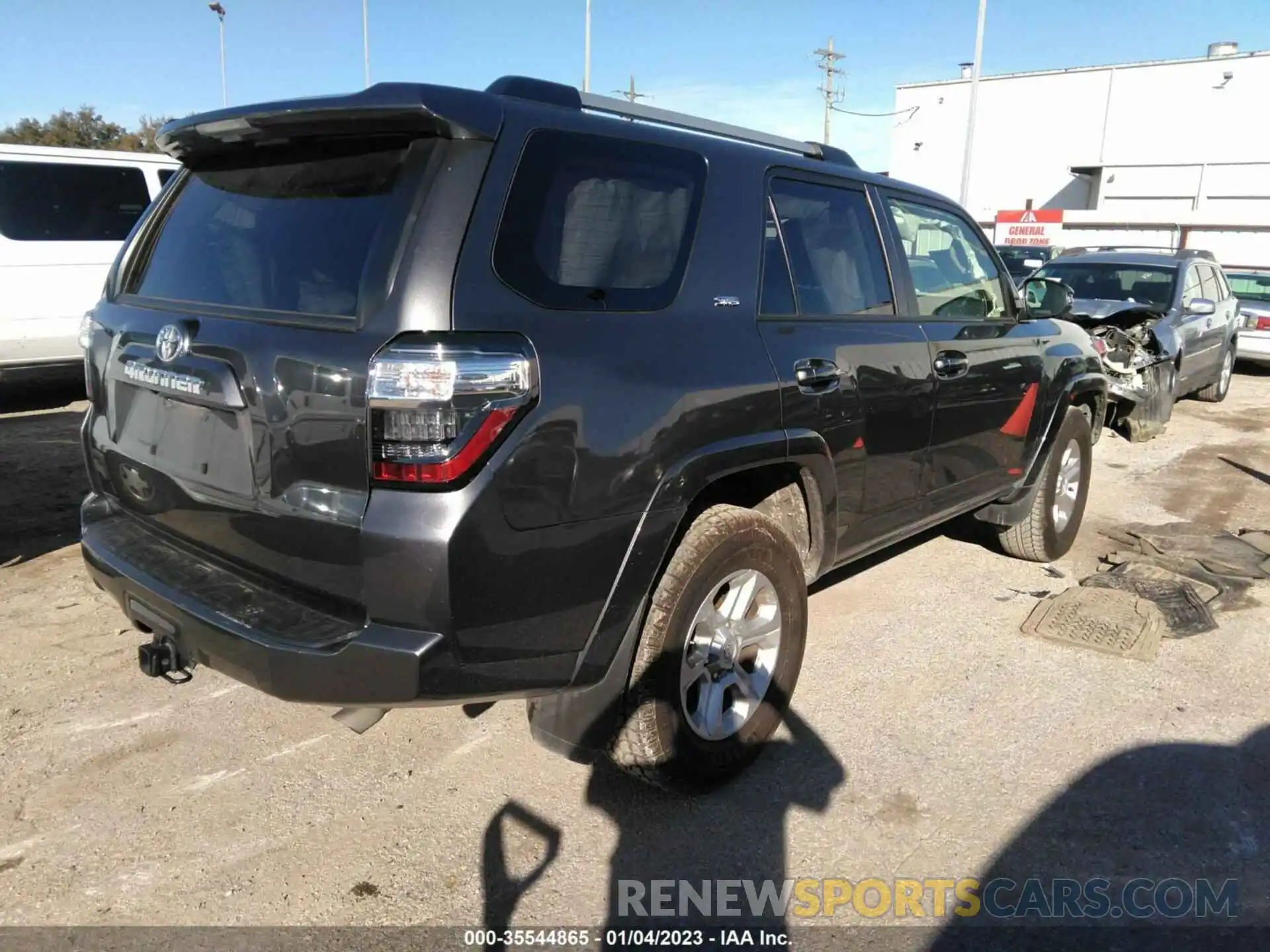 4 Photograph of a damaged car JTEFU5JR1N5260664 TOYOTA 4RUNNER 2022