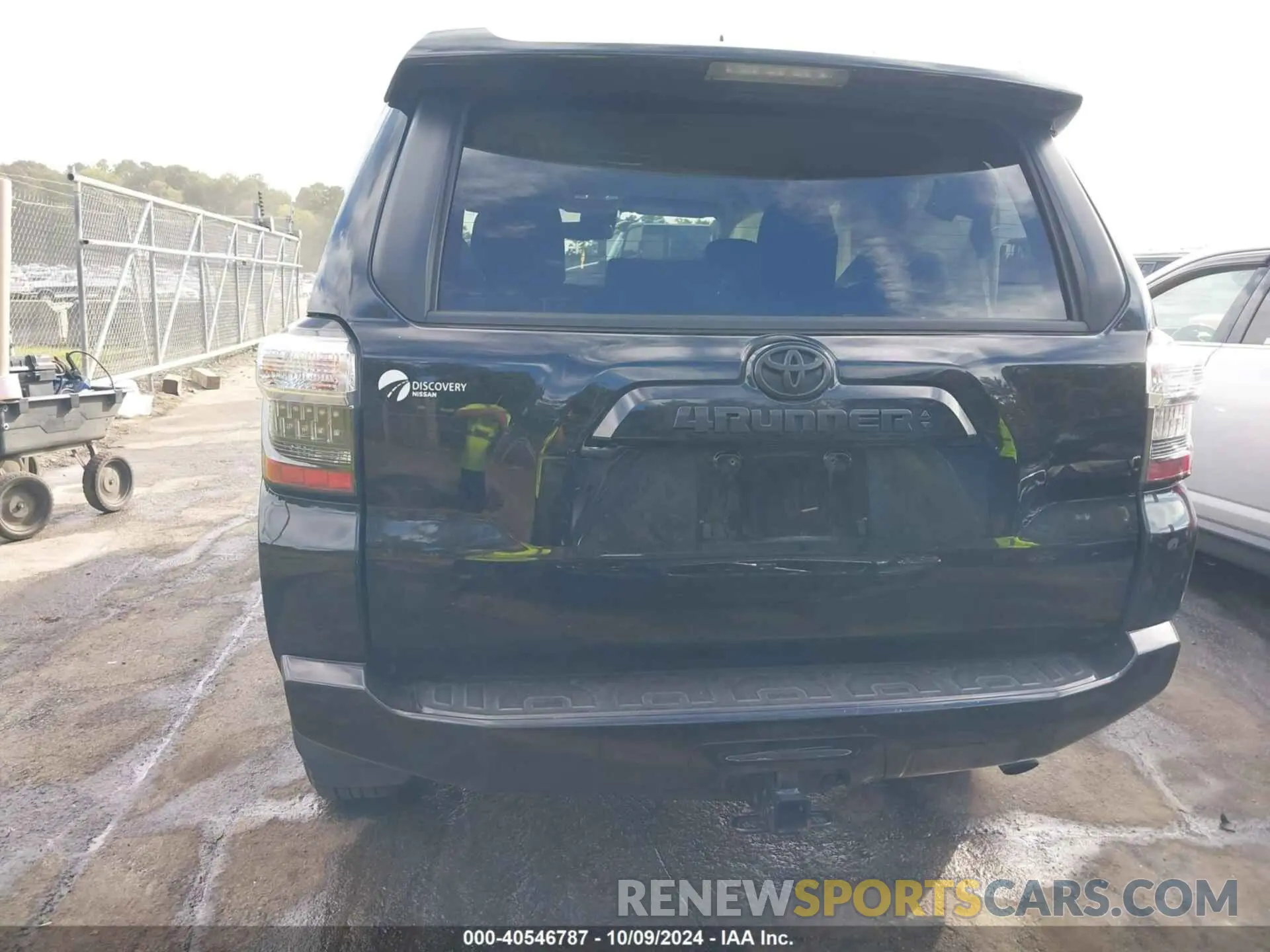16 Photograph of a damaged car JTEFU5JR3N5268216 TOYOTA 4RUNNER 2022