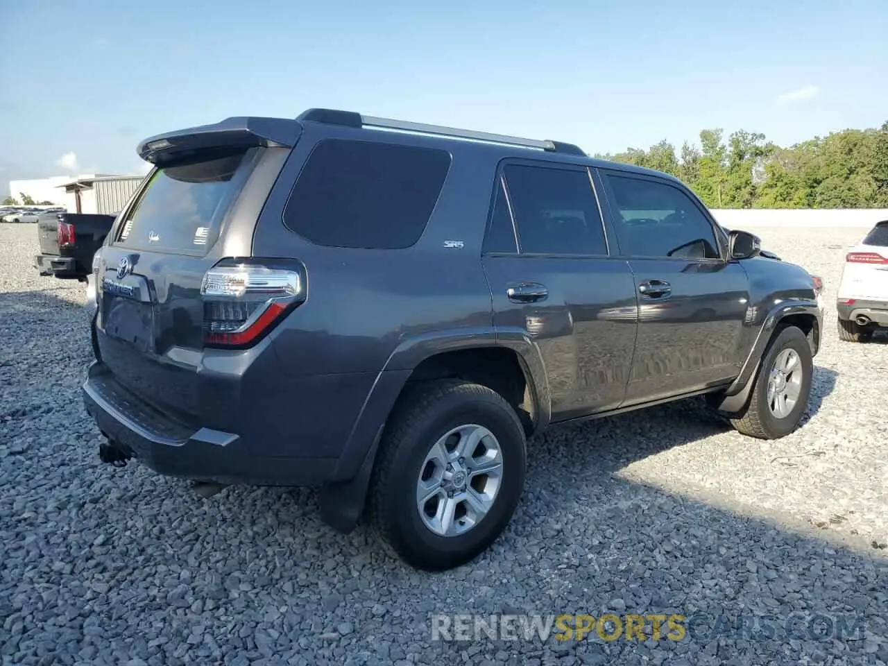 3 Photograph of a damaged car JTEFU5JR3N5268863 TOYOTA 4RUNNER 2022