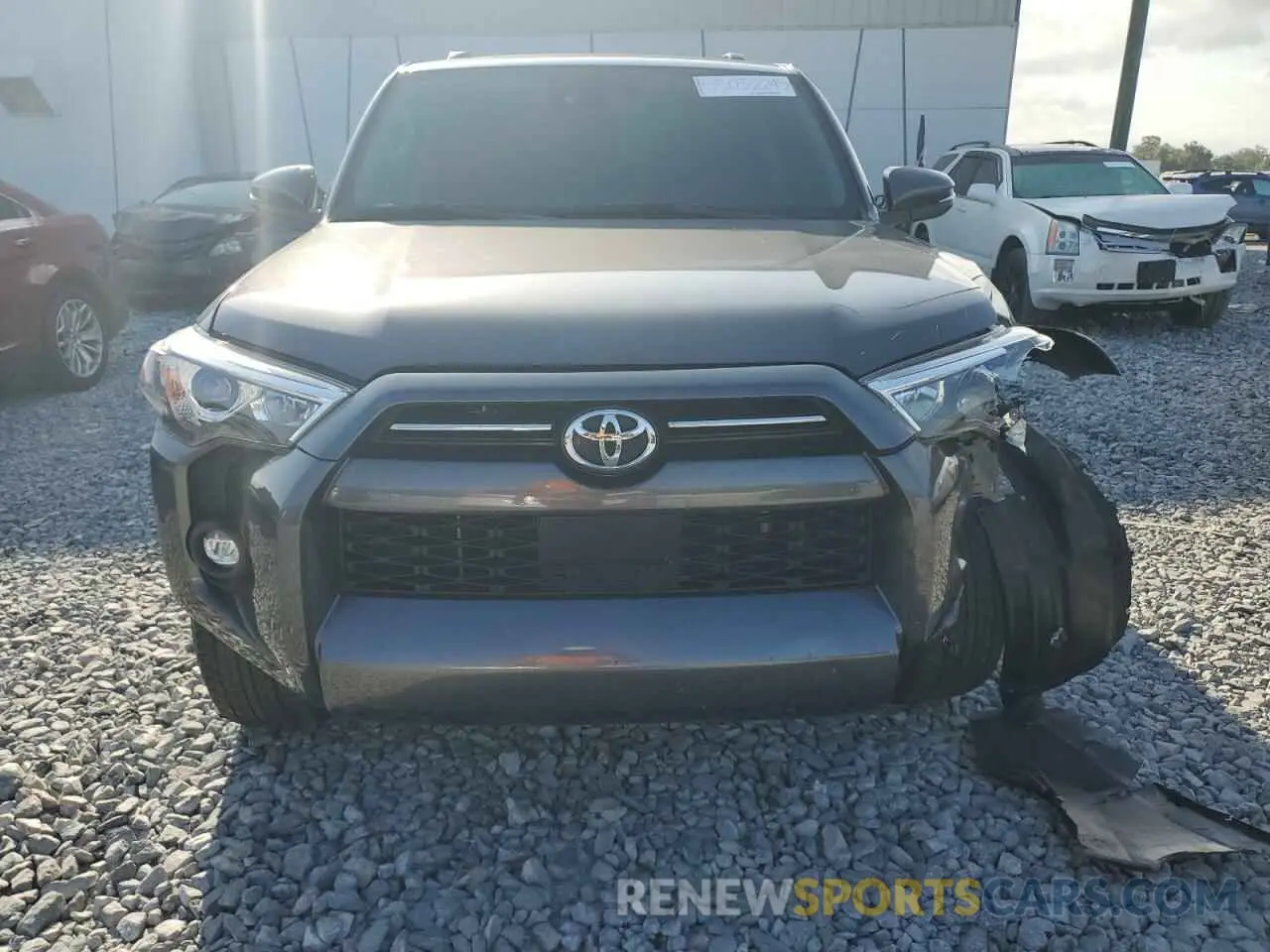 5 Photograph of a damaged car JTEFU5JR3N5268863 TOYOTA 4RUNNER 2022
