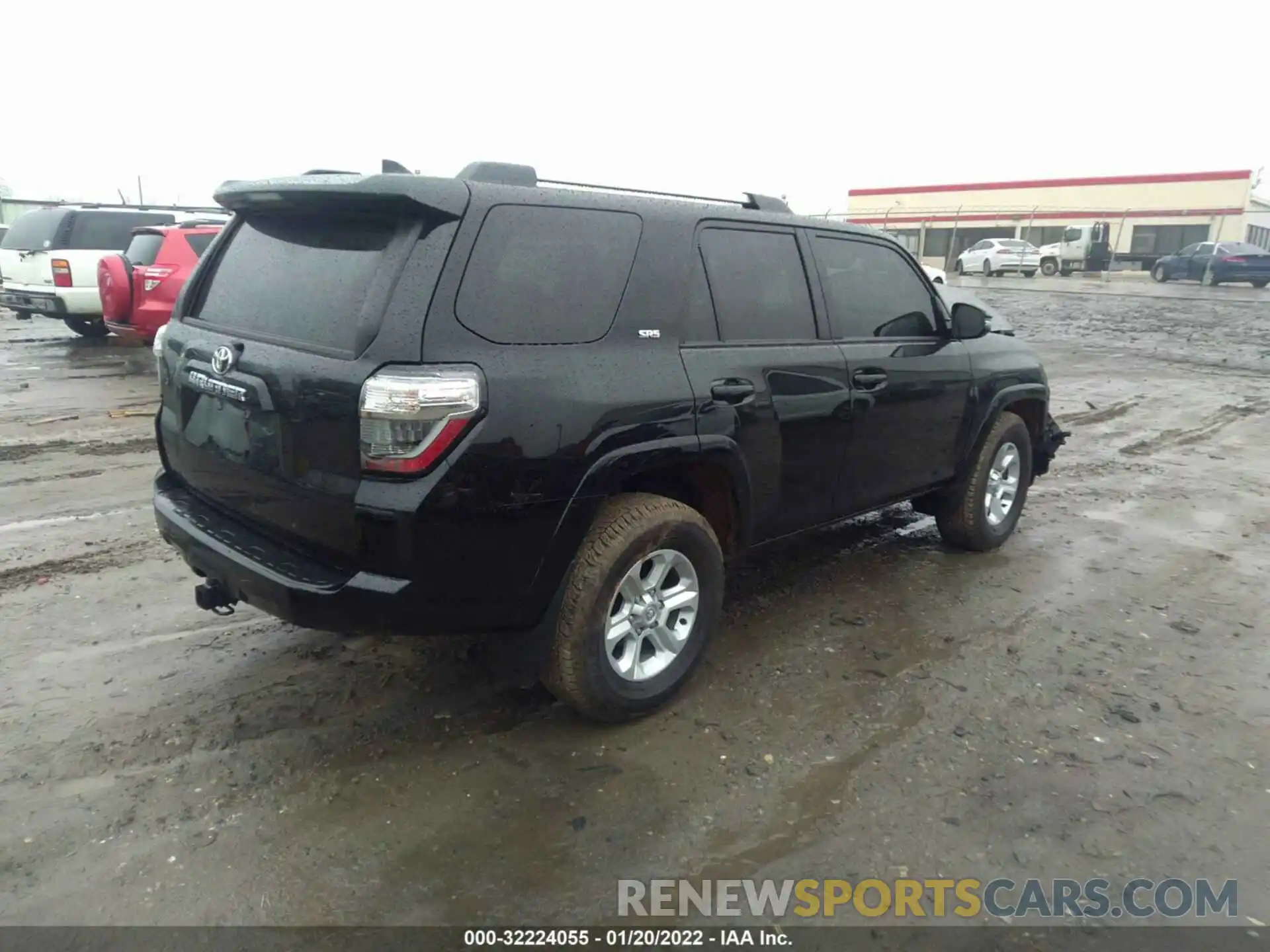 4 Photograph of a damaged car JTEFU5JR4N5255250 TOYOTA 4RUNNER 2022