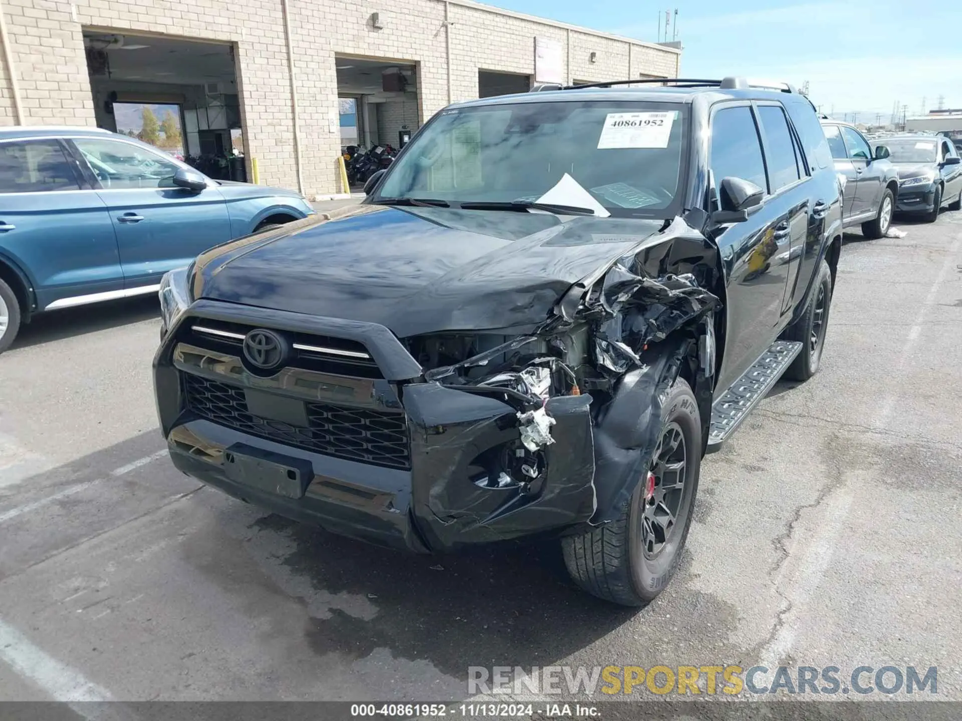 6 Photograph of a damaged car JTEFU5JR4N5256012 TOYOTA 4RUNNER 2022