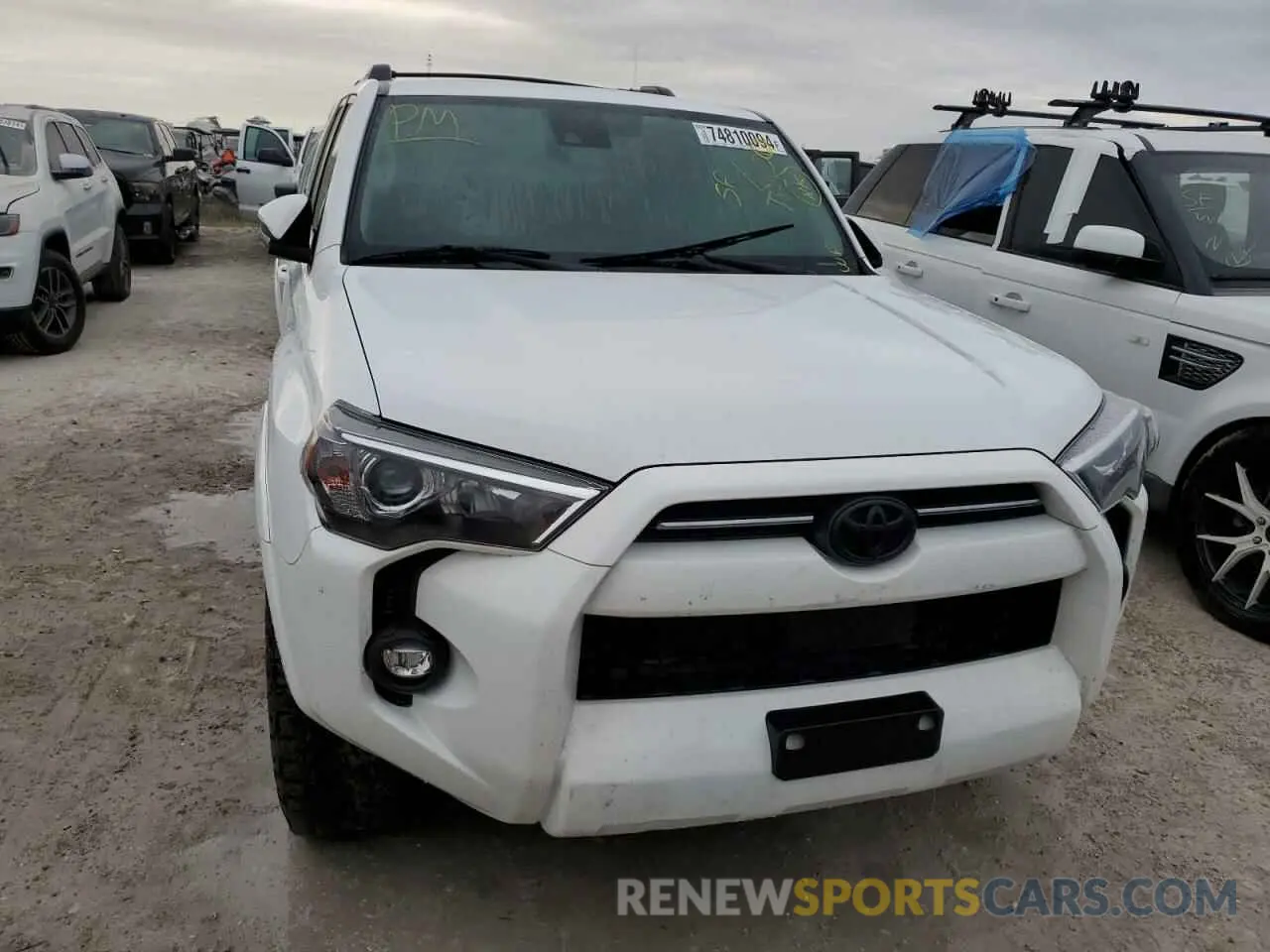 5 Photograph of a damaged car JTEFU5JR5N5269903 TOYOTA 4RUNNER 2022