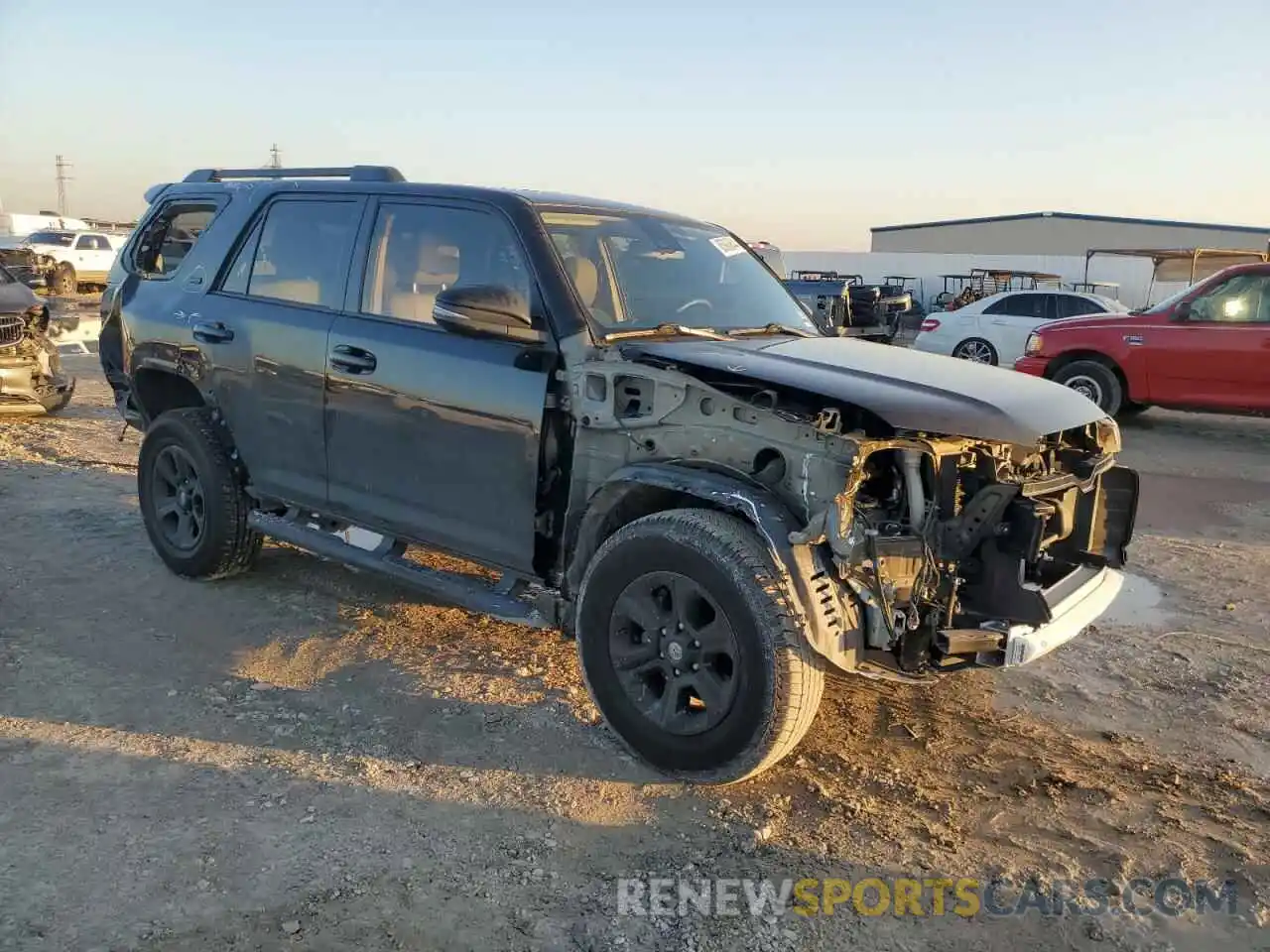 4 Photograph of a damaged car JTEFU5JR5N5269951 TOYOTA 4RUNNER 2022