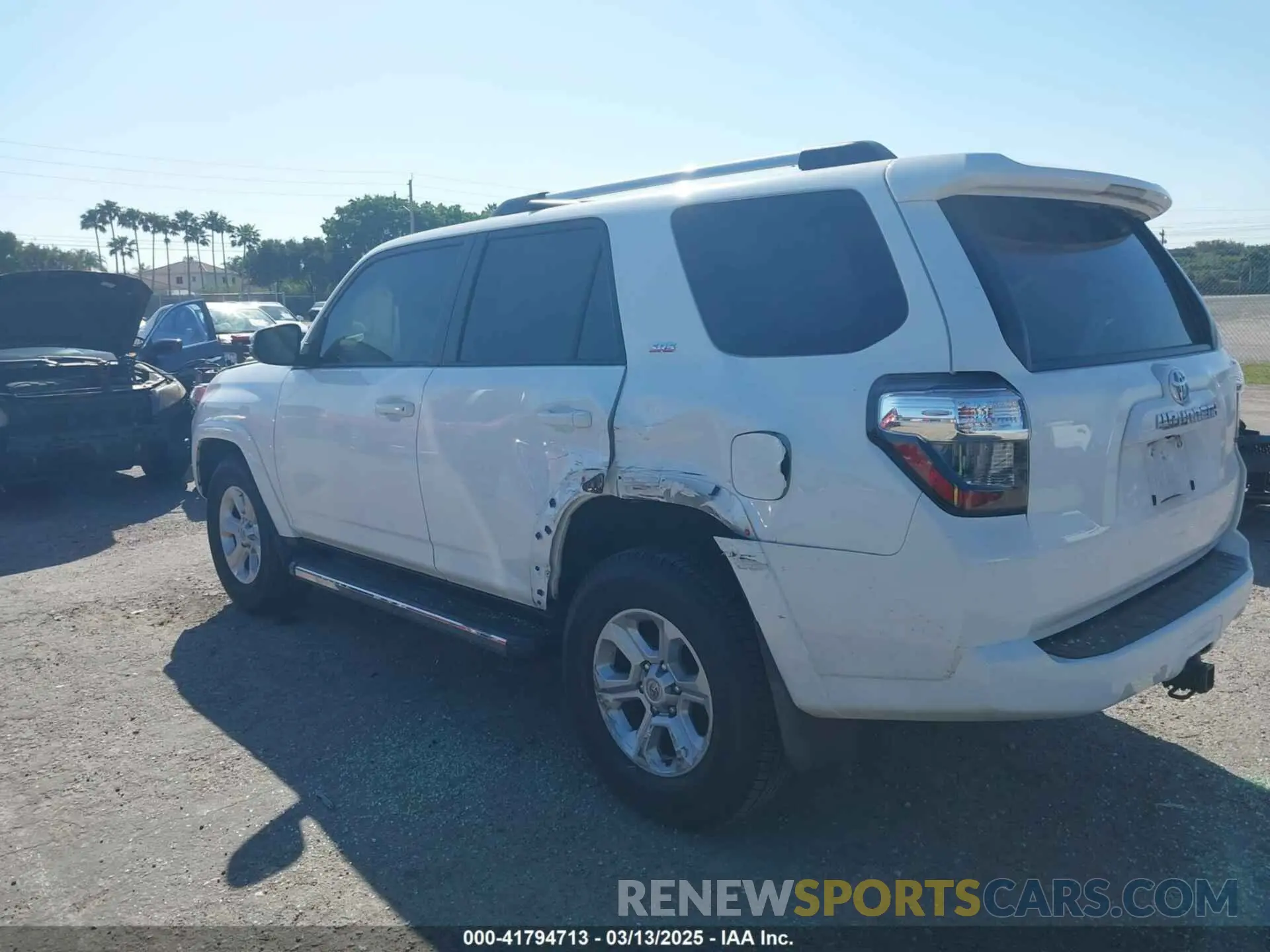 3 Photograph of a damaged car JTEFU5JR7N5256716 TOYOTA 4RUNNER 2022