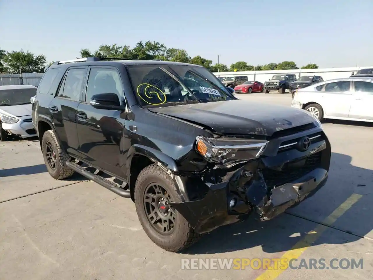 9 Photograph of a damaged car JTEFU5JR7N5266436 TOYOTA 4RUNNER 2022