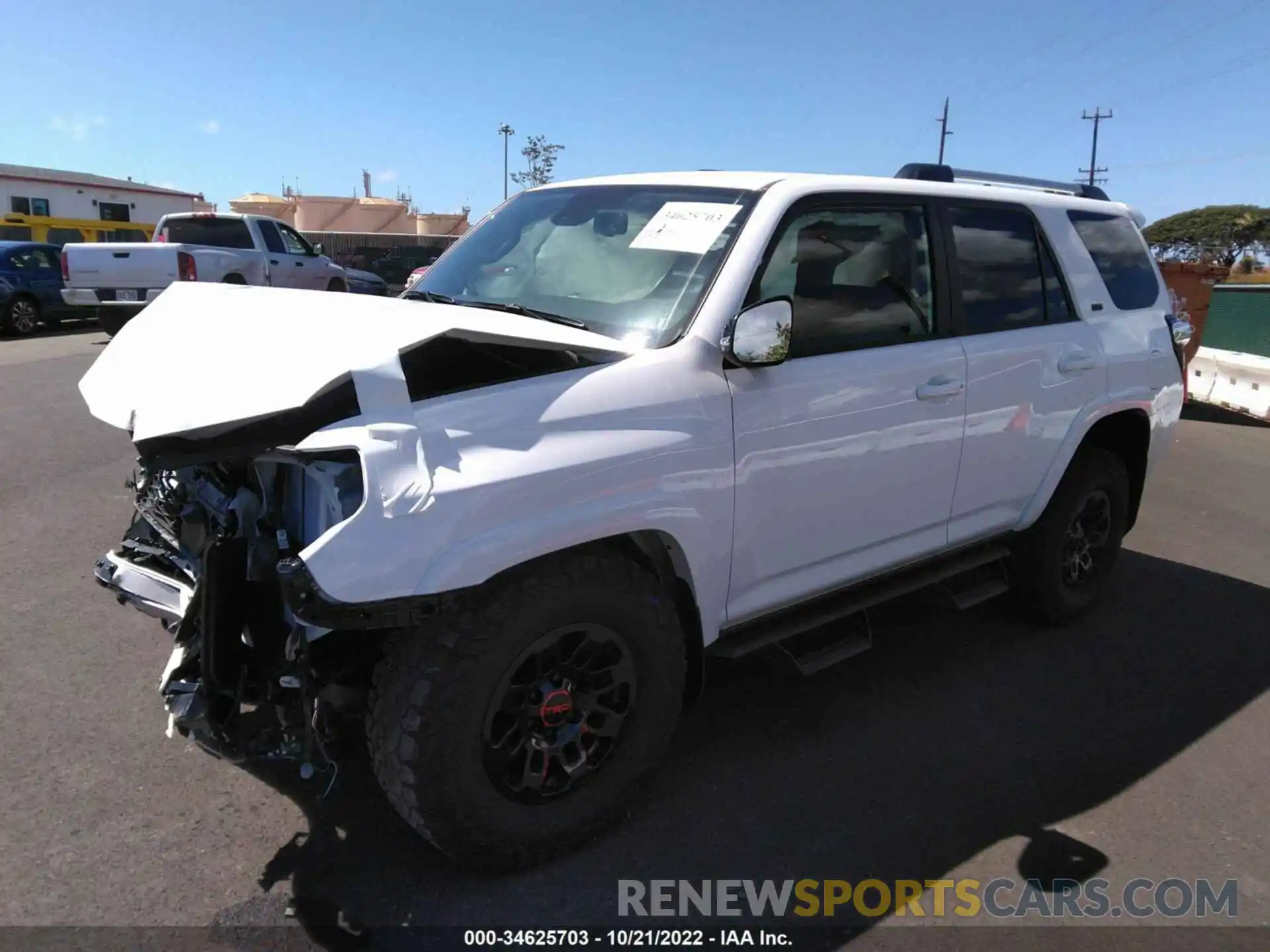 2 Photograph of a damaged car JTEFU5JR7N5277341 TOYOTA 4RUNNER 2022