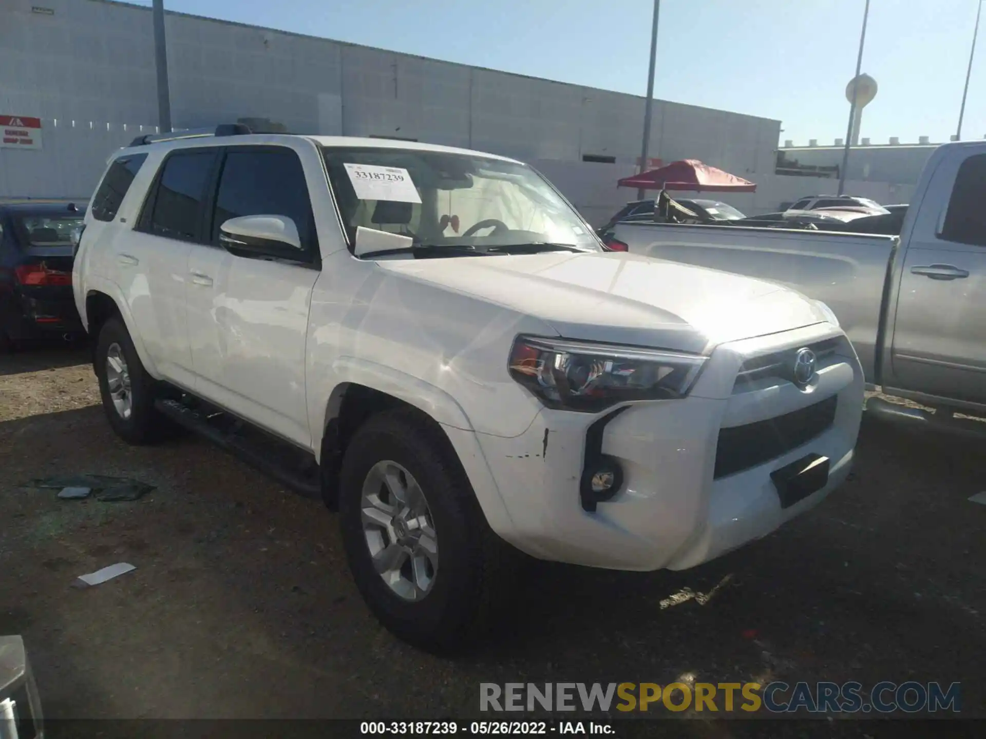 1 Photograph of a damaged car JTEFU5JR8N5262959 TOYOTA 4RUNNER 2022