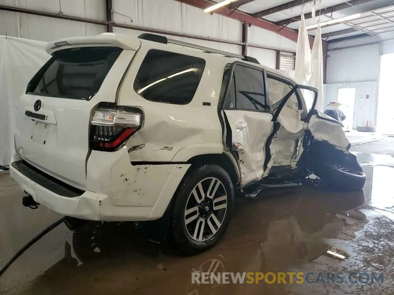 3 Photograph of a damaged car JTEFU5JR8N5270883 TOYOTA 4RUNNER 2022