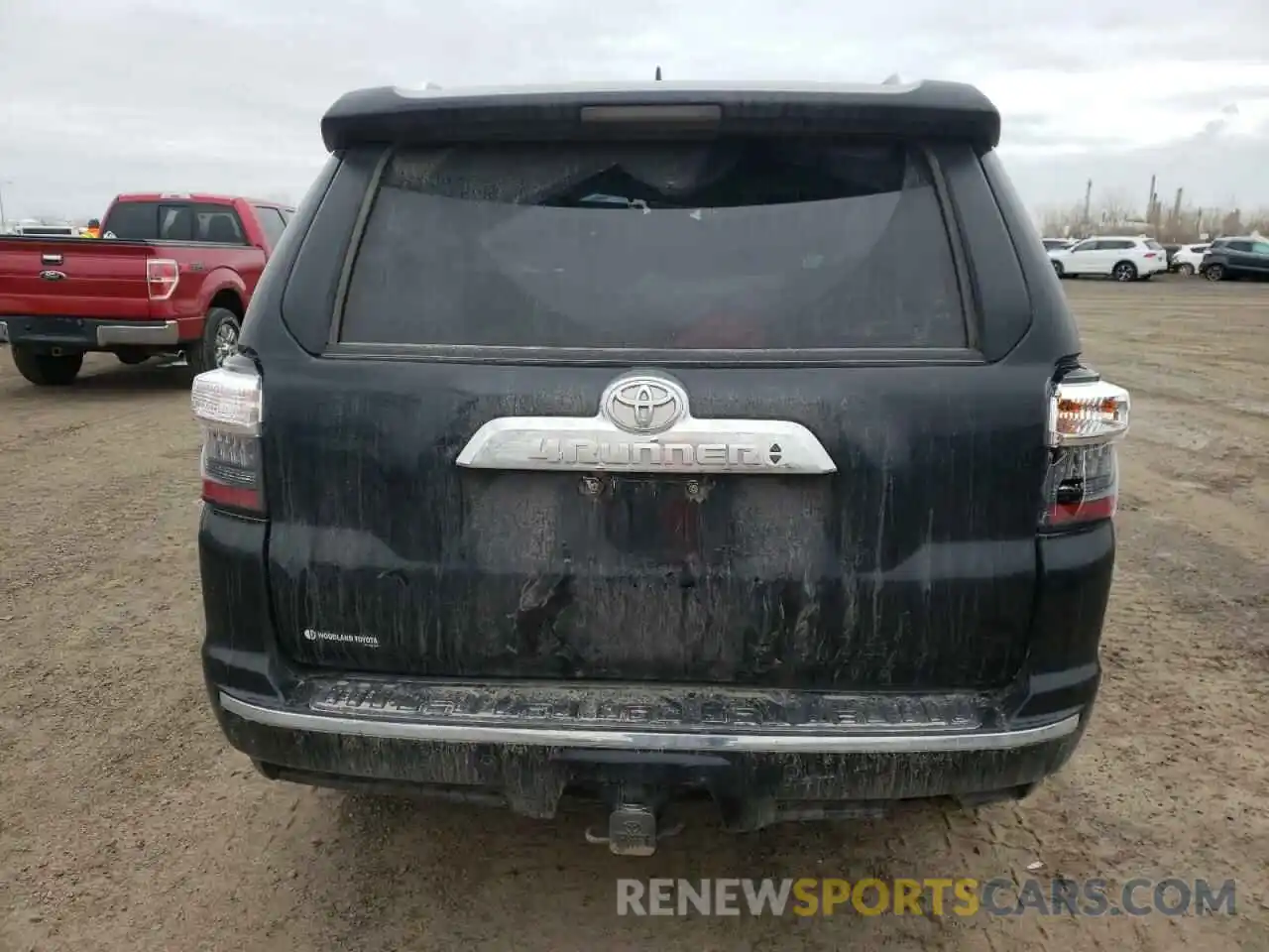 6 Photograph of a damaged car JTEKU5JR0N5988930 TOYOTA 4RUNNER 2022