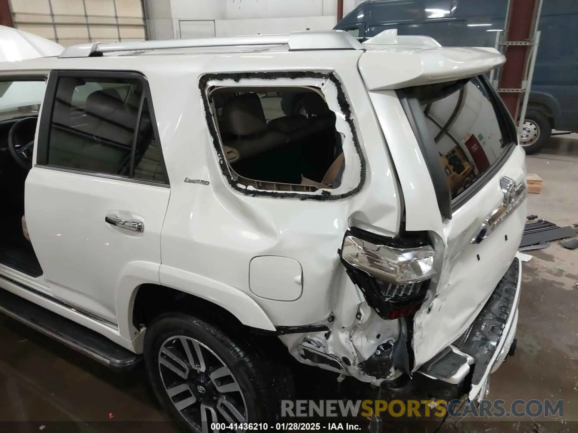 6 Photograph of a damaged car JTEKU5JR0N6020692 TOYOTA 4RUNNER 2022