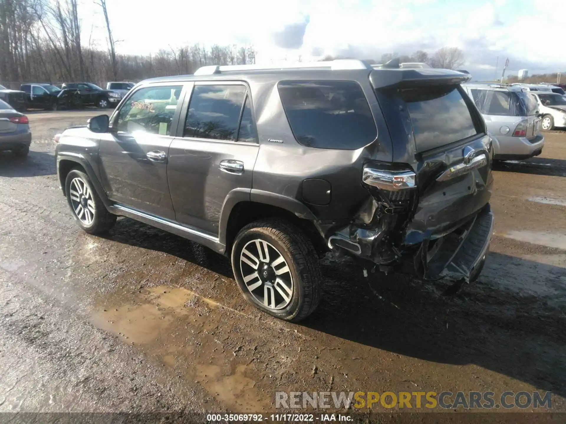 3 Photograph of a damaged car JTEKU5JR2N5995443 TOYOTA 4RUNNER 2022