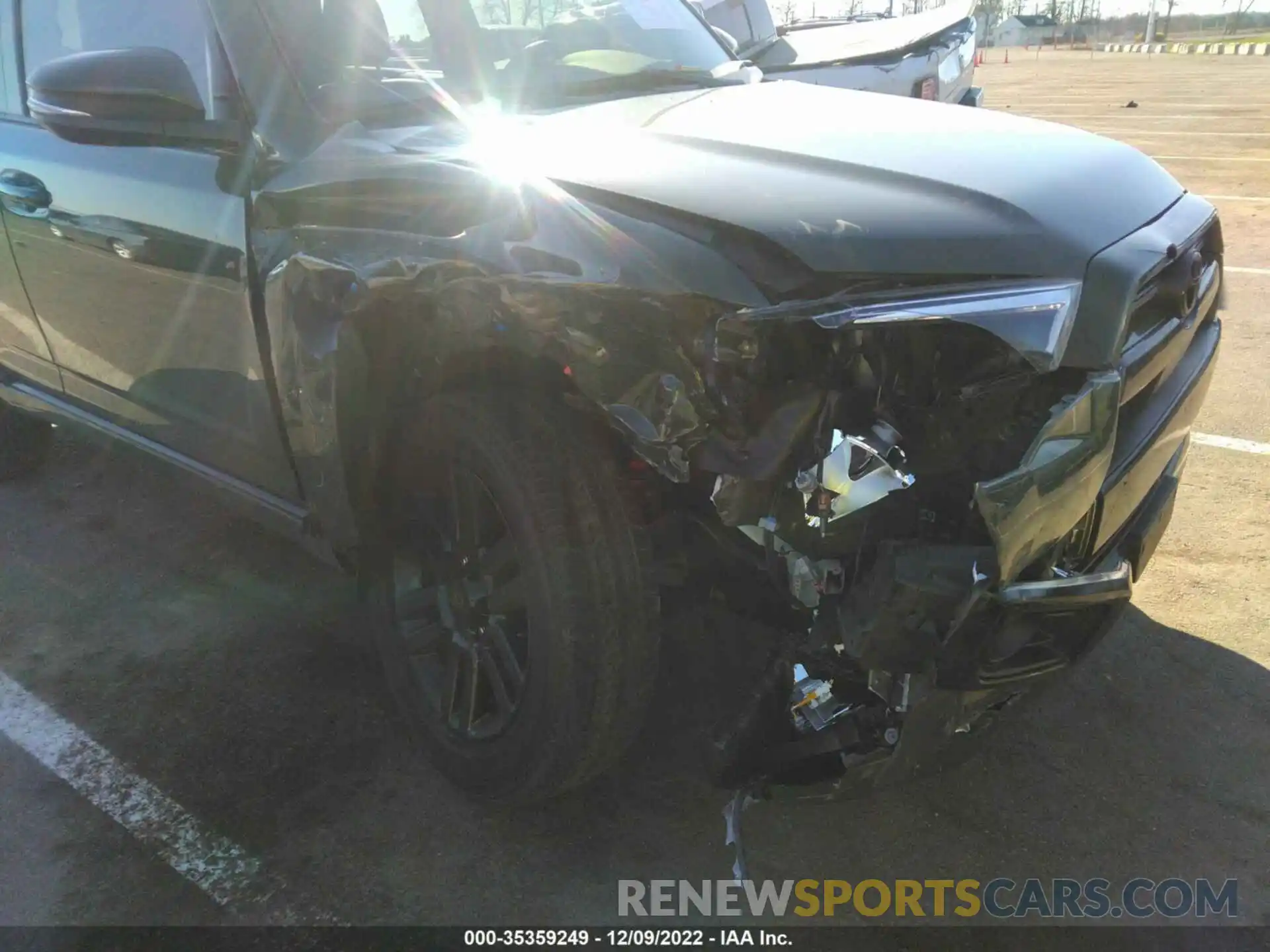 6 Photograph of a damaged car JTEKU5JR2N6001562 TOYOTA 4RUNNER 2022