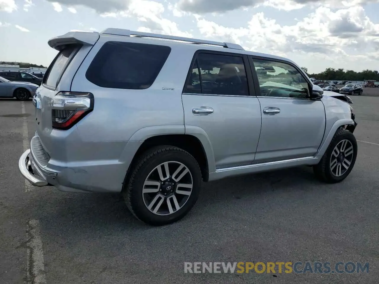 3 Photograph of a damaged car JTEKU5JR3N5977369 TOYOTA 4RUNNER 2022