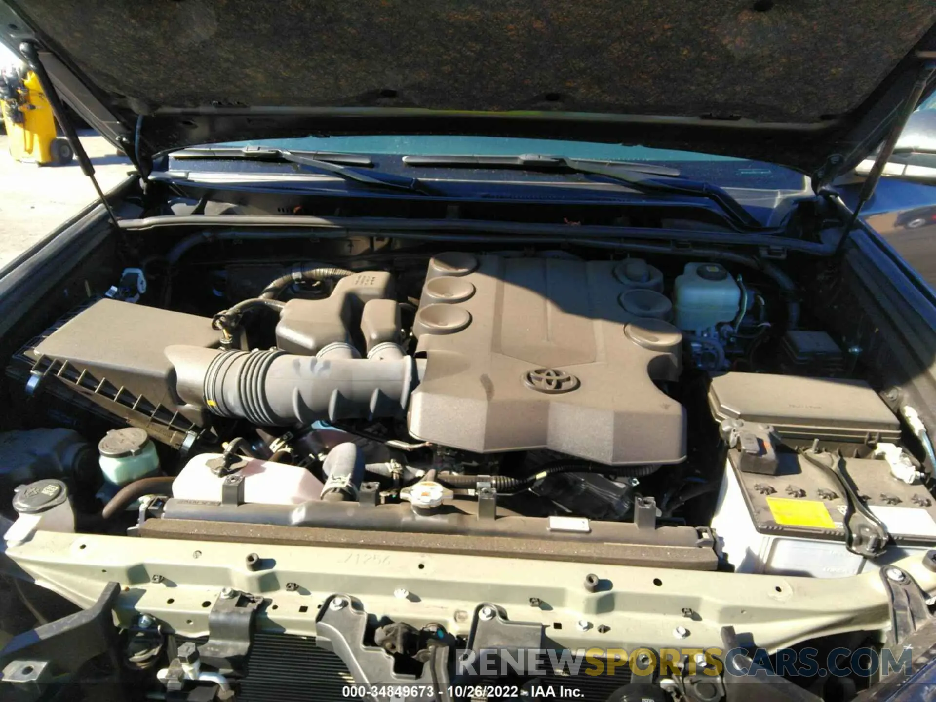 10 Photograph of a damaged car JTEKU5JR4N5971886 TOYOTA 4RUNNER 2022