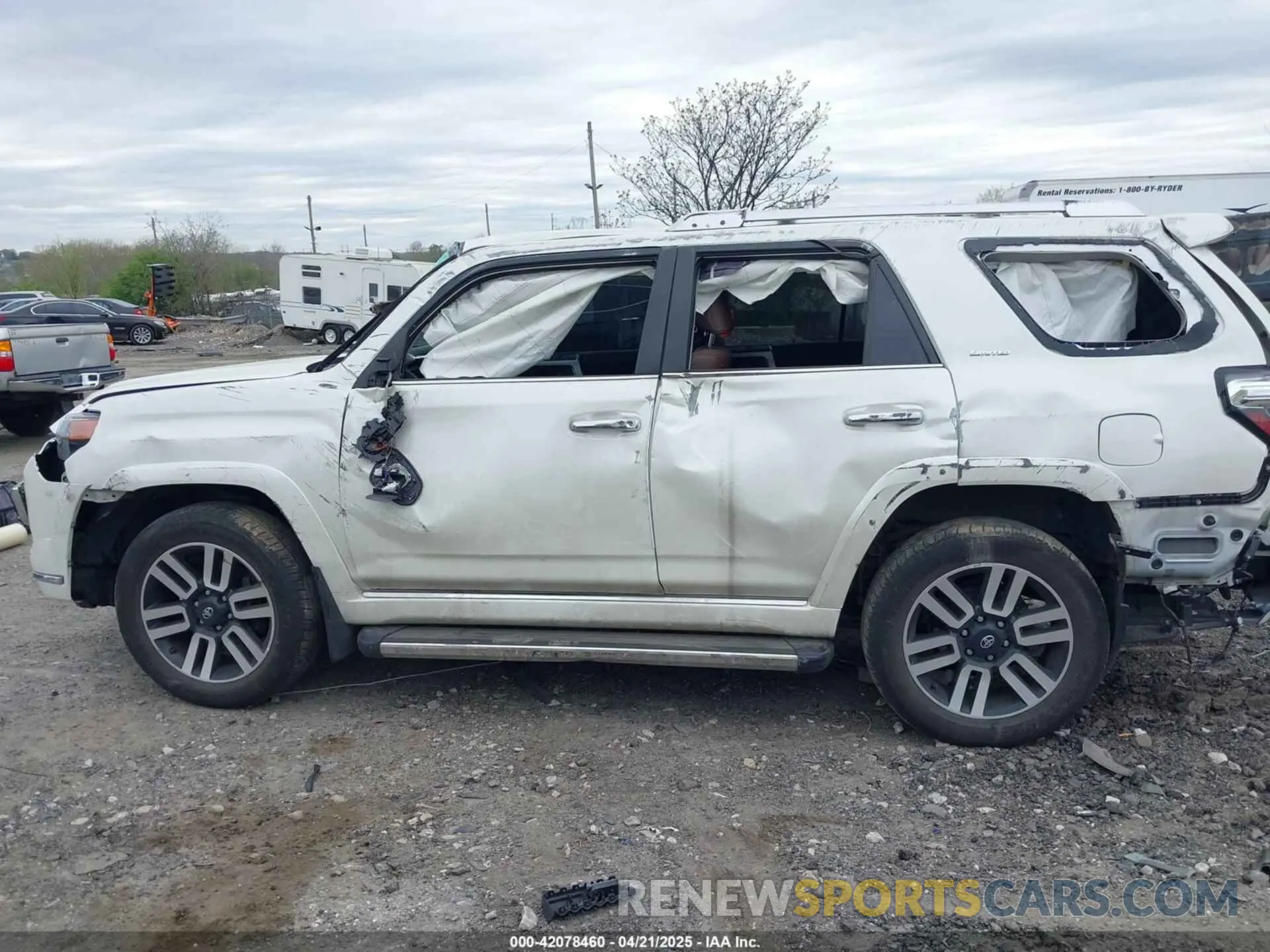 6 Photograph of a damaged car JTEKU5JR4N6002616 TOYOTA 4RUNNER 2022