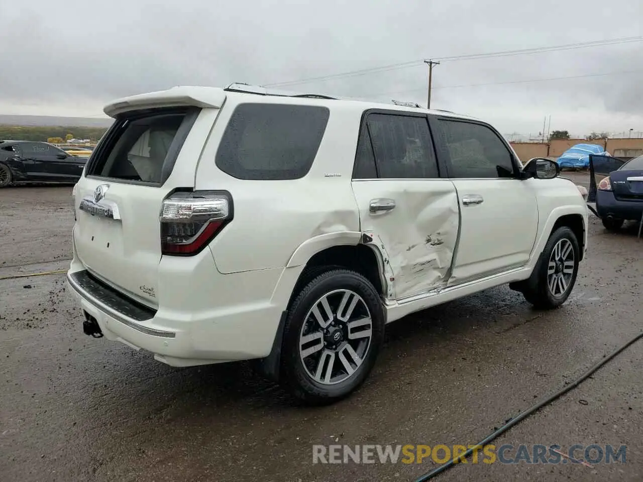 3 Photograph of a damaged car JTEKU5JR4N6030240 TOYOTA 4RUNNER 2022