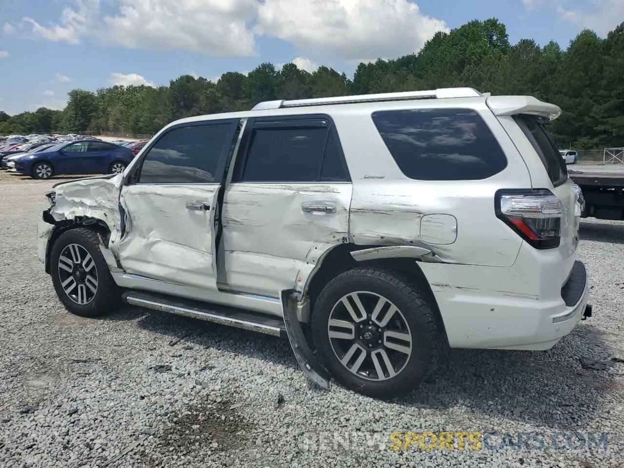 2 Photograph of a damaged car JTEKU5JR5N5985828 TOYOTA 4RUNNER 2022