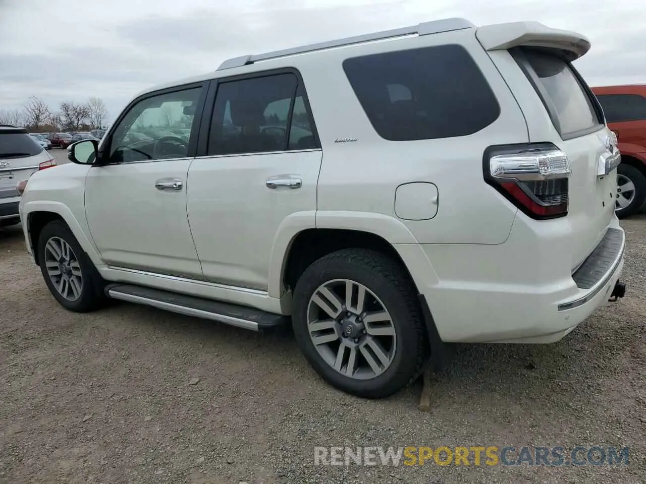 2 Photograph of a damaged car JTEKU5JR5N5989457 TOYOTA 4RUNNER 2022