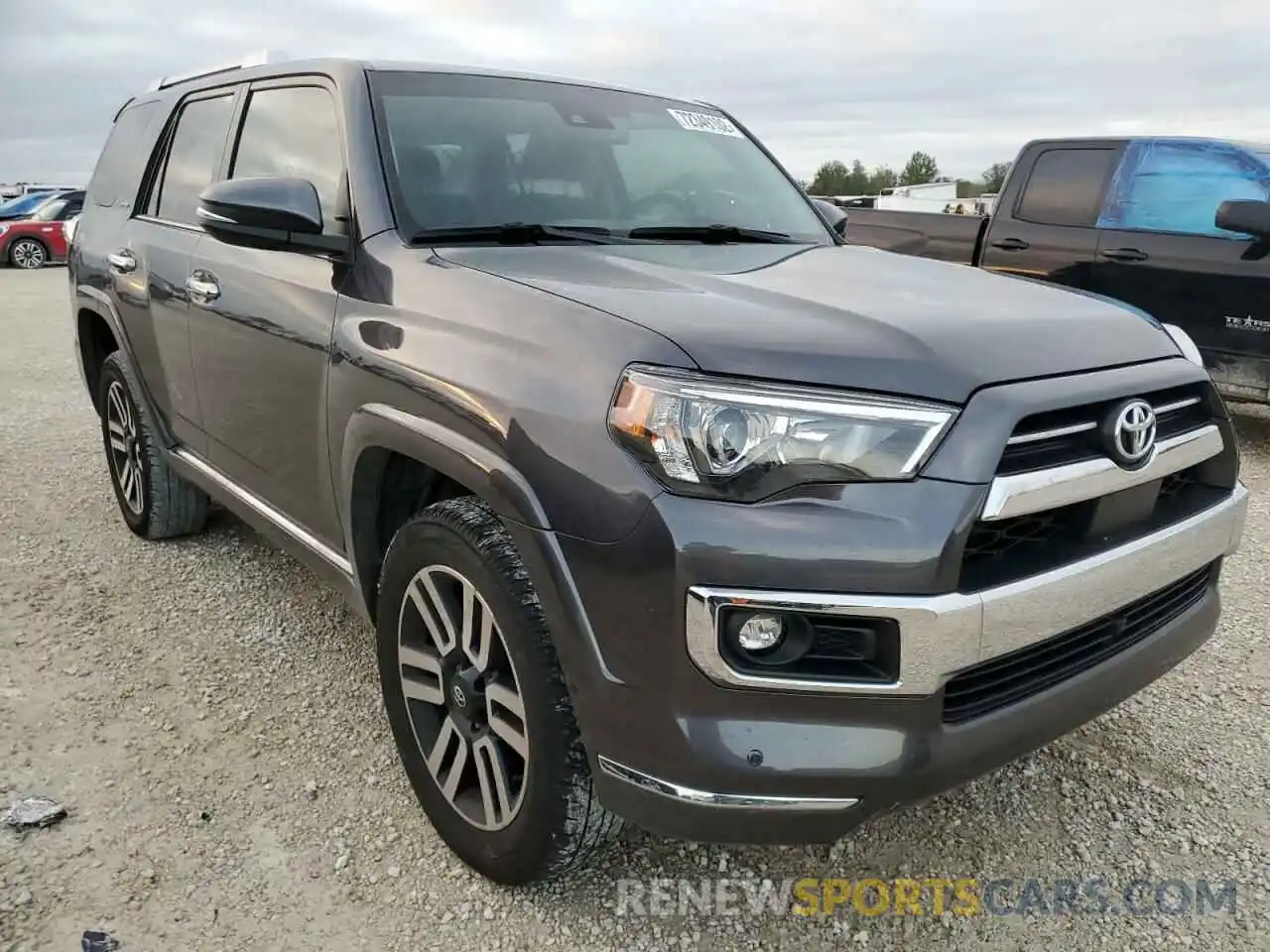 4 Photograph of a damaged car JTEKU5JR6N5989936 TOYOTA 4RUNNER 2022