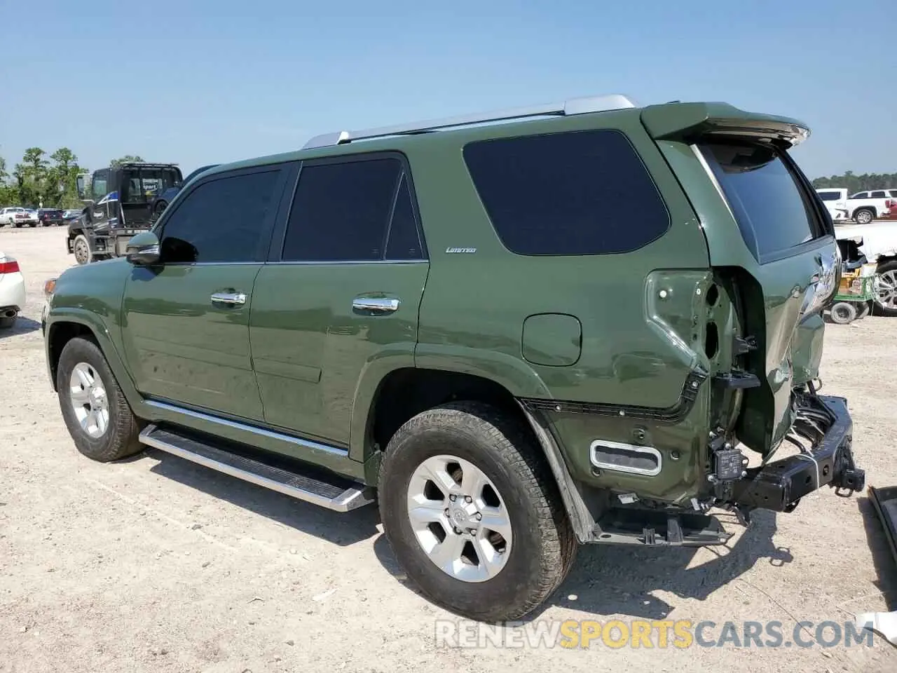 2 Photograph of a damaged car JTEKU5JR6N5992092 TOYOTA 4RUNNER 2022