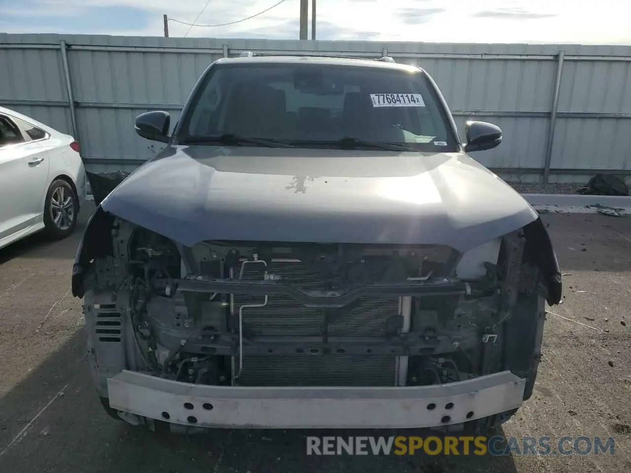 5 Photograph of a damaged car JTEKU5JR6N6013763 TOYOTA 4RUNNER 2022