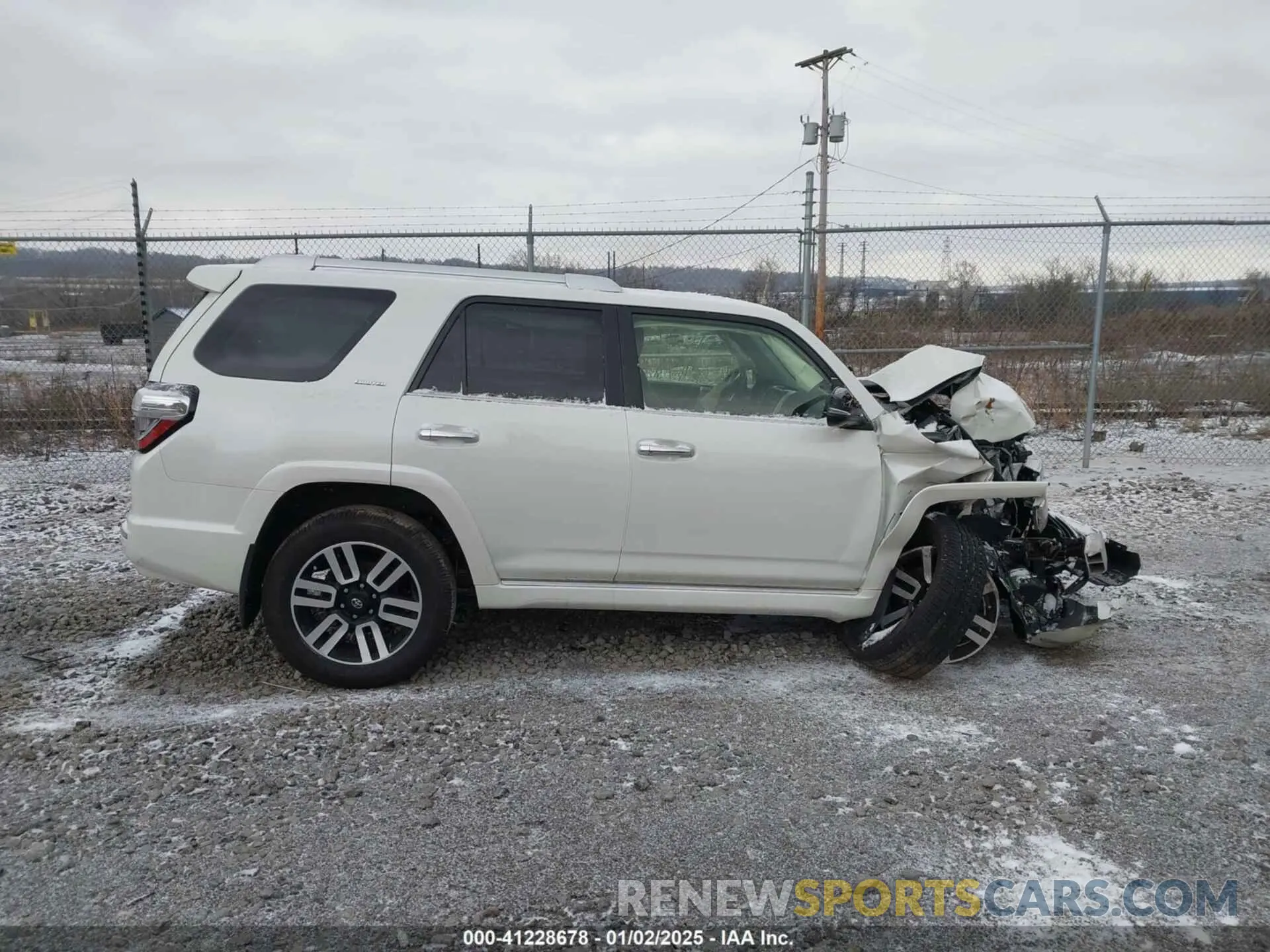 14 Photograph of a damaged car JTEKU5JR7N5997298 TOYOTA 4RUNNER 2022