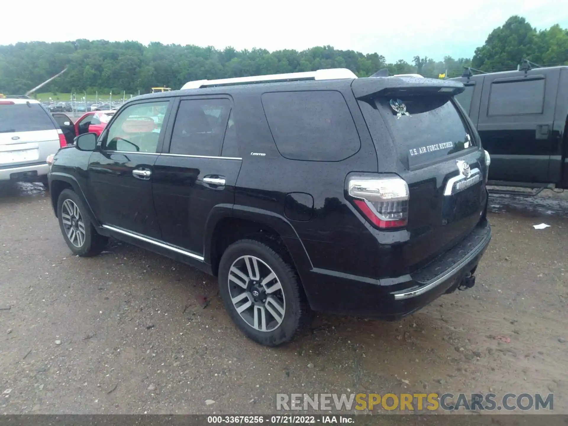 3 Photograph of a damaged car JTEKU5JR8N5987878 TOYOTA 4RUNNER 2022