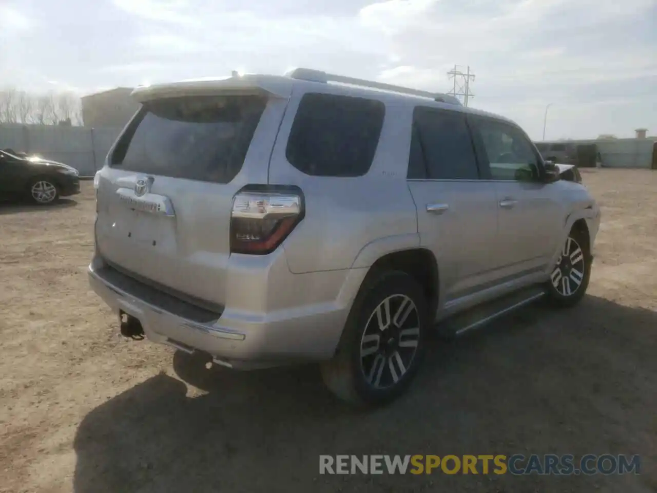 4 Photograph of a damaged car JTEKU5JR8N5992479 TOYOTA 4RUNNER 2022