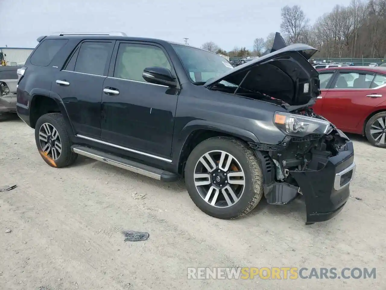 4 Photograph of a damaged car JTEKU5JR8N6005339 TOYOTA 4RUNNER 2022