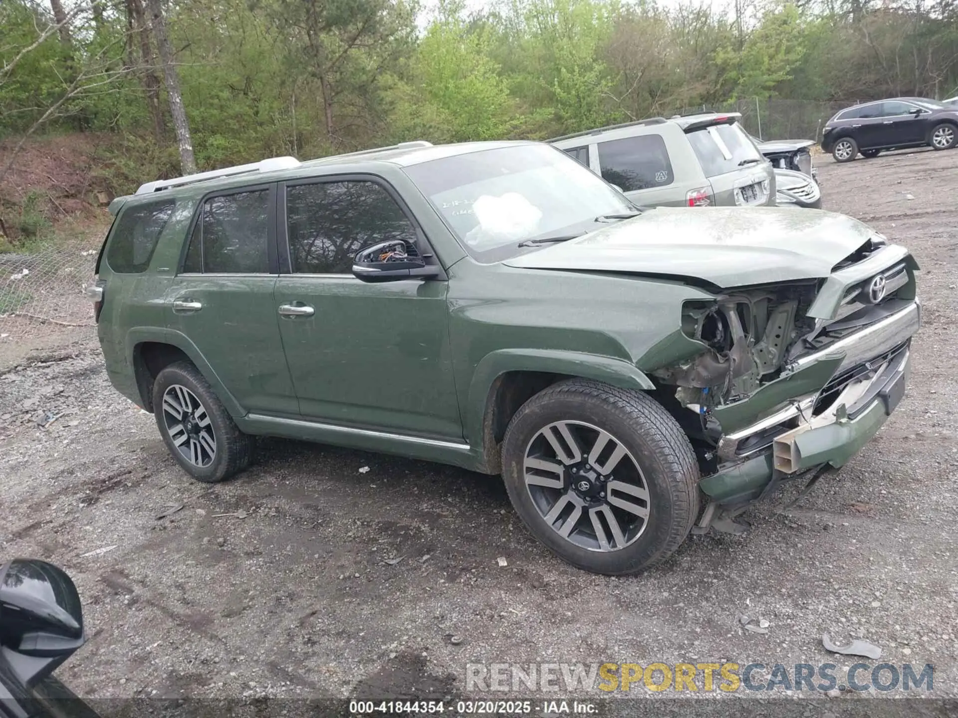 13 Photograph of a damaged car JTEKU5JR8N6075567 TOYOTA 4RUNNER 2022