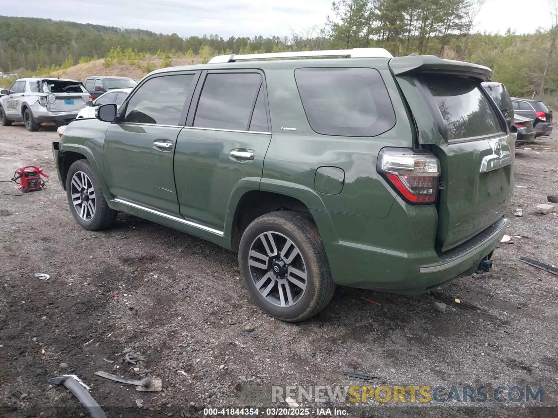 3 Photograph of a damaged car JTEKU5JR8N6075567 TOYOTA 4RUNNER 2022