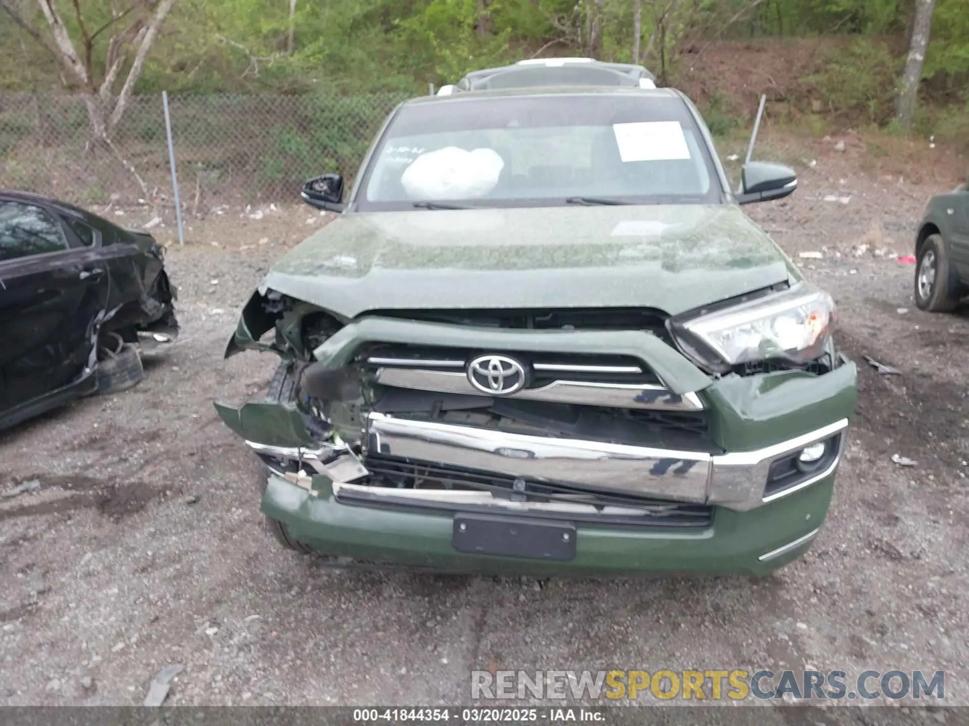 6 Photograph of a damaged car JTEKU5JR8N6075567 TOYOTA 4RUNNER 2022