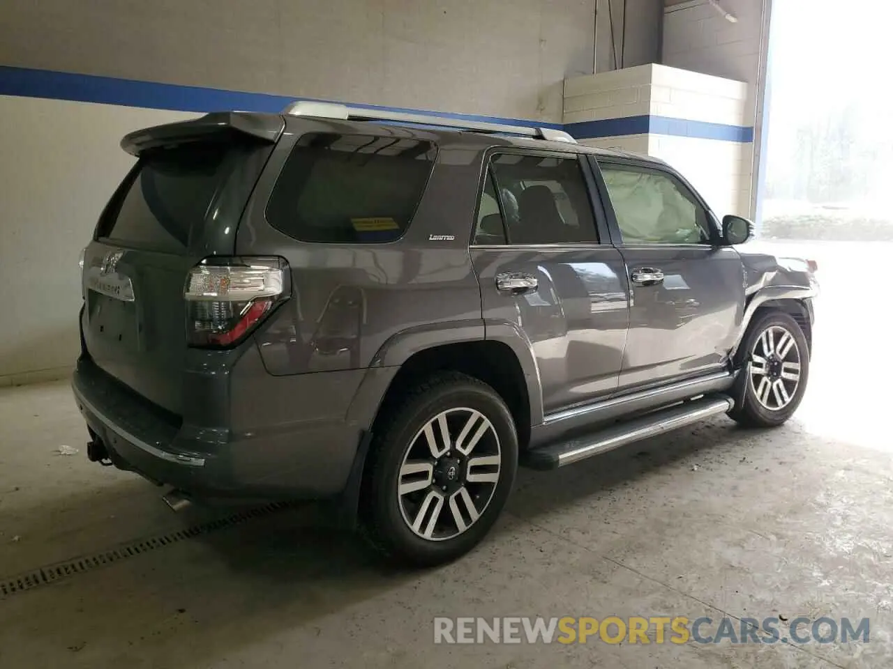 3 Photograph of a damaged car JTEKU5JR9N6046014 TOYOTA 4RUNNER 2022