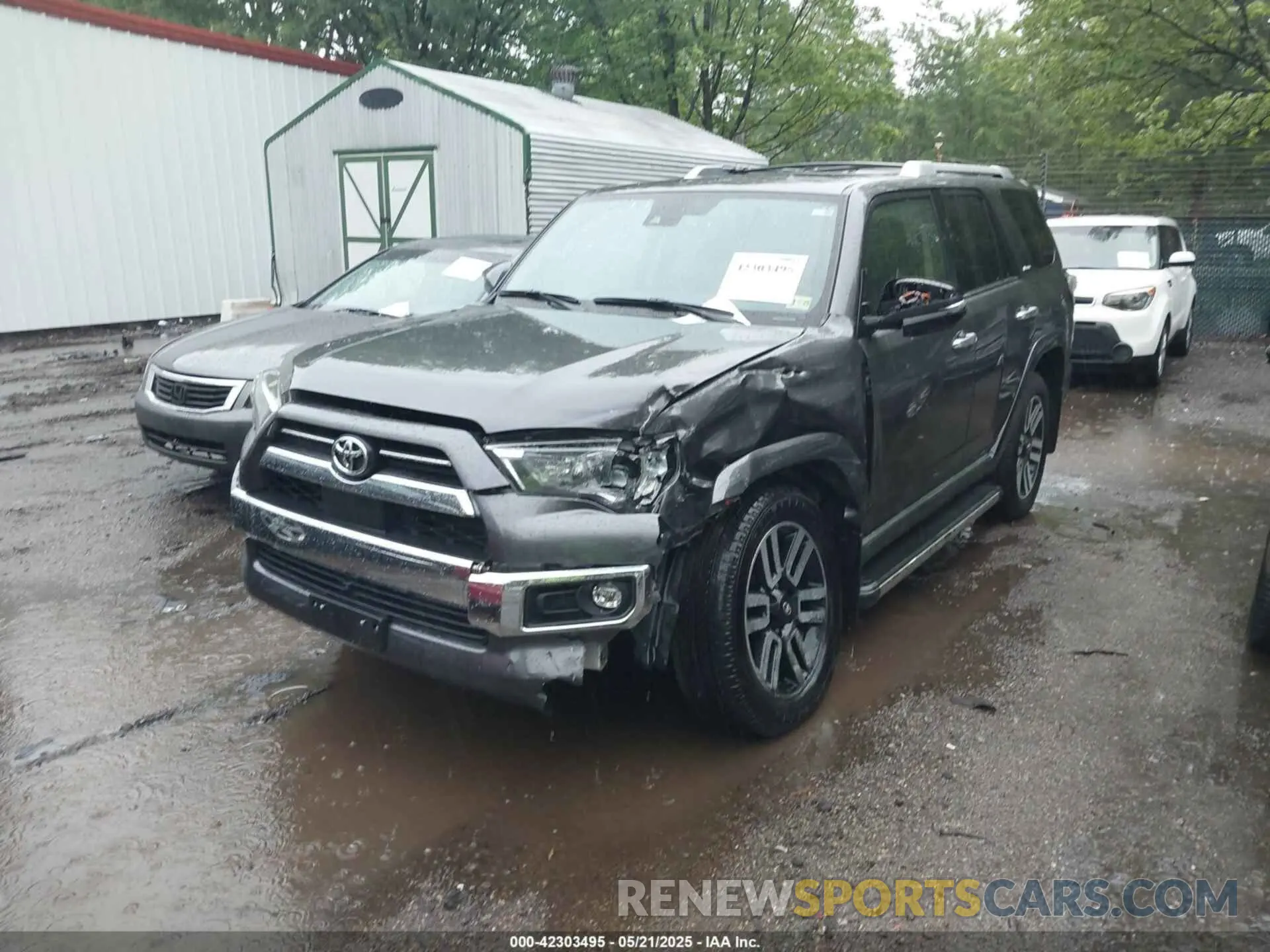 2 Photograph of a damaged car JTEKU5JR9N6072872 TOYOTA 4RUNNER 2022