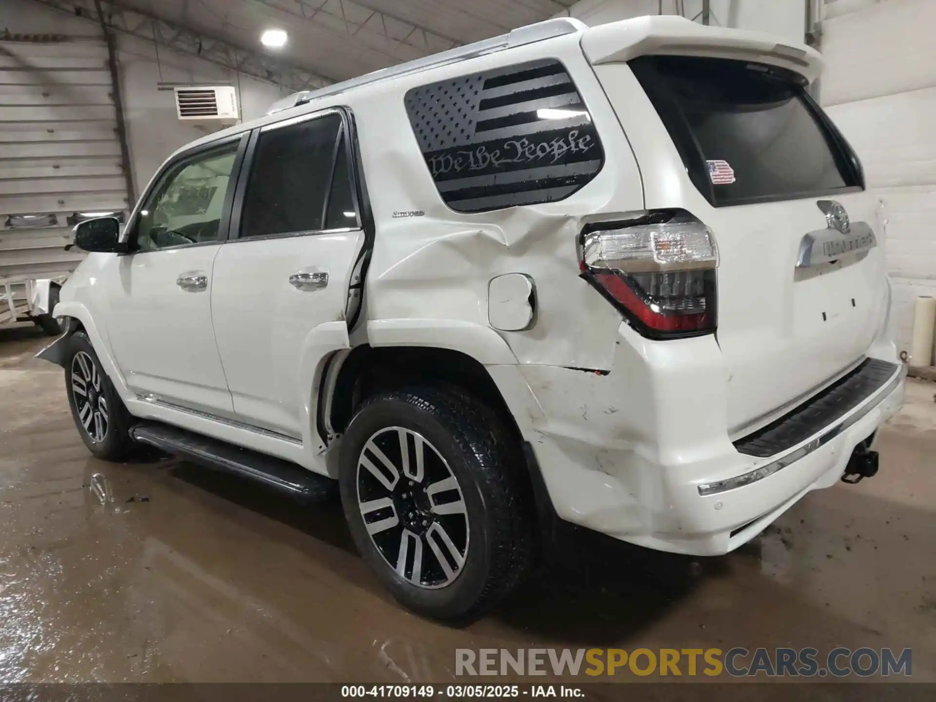 3 Photograph of a damaged car JTEKU5JRXN6086313 TOYOTA 4RUNNER 2022