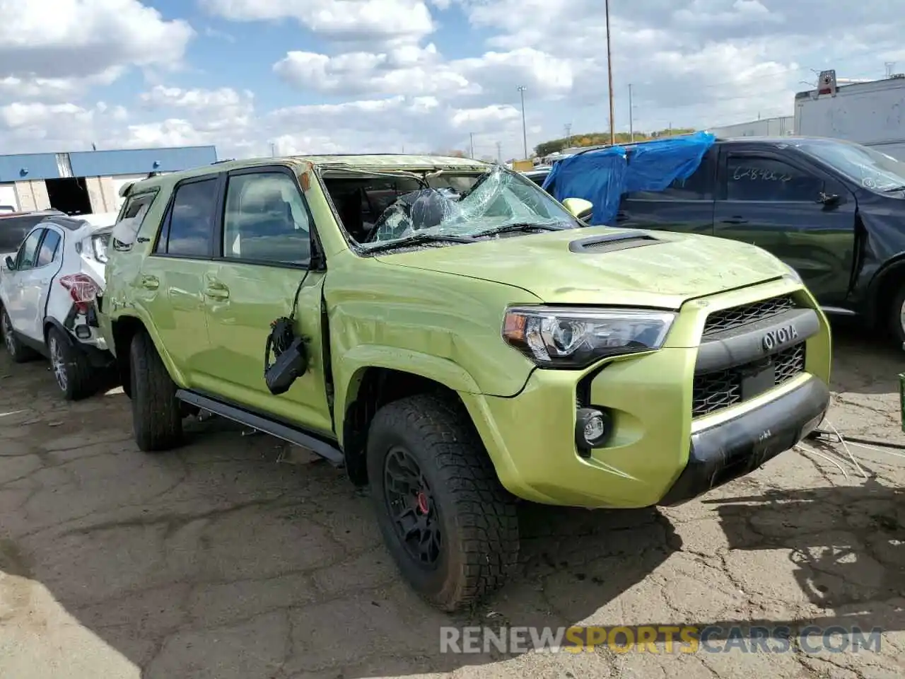 4 Photograph of a damaged car JTELU5JR0N6064924 TOYOTA 4RUNNER 2022