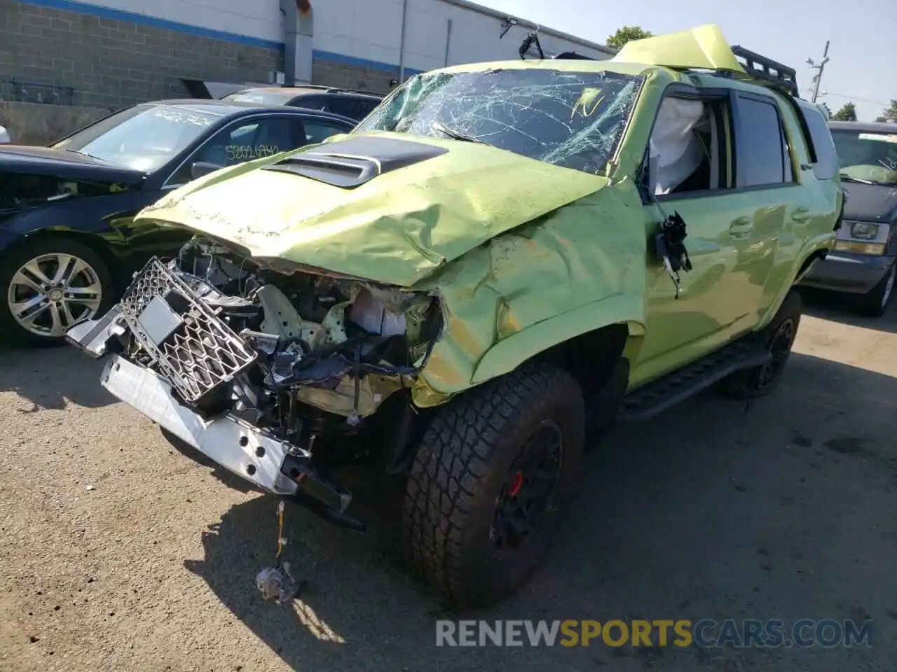 2 Photograph of a damaged car JTELU5JR1N6045413 TOYOTA 4RUNNER 2022