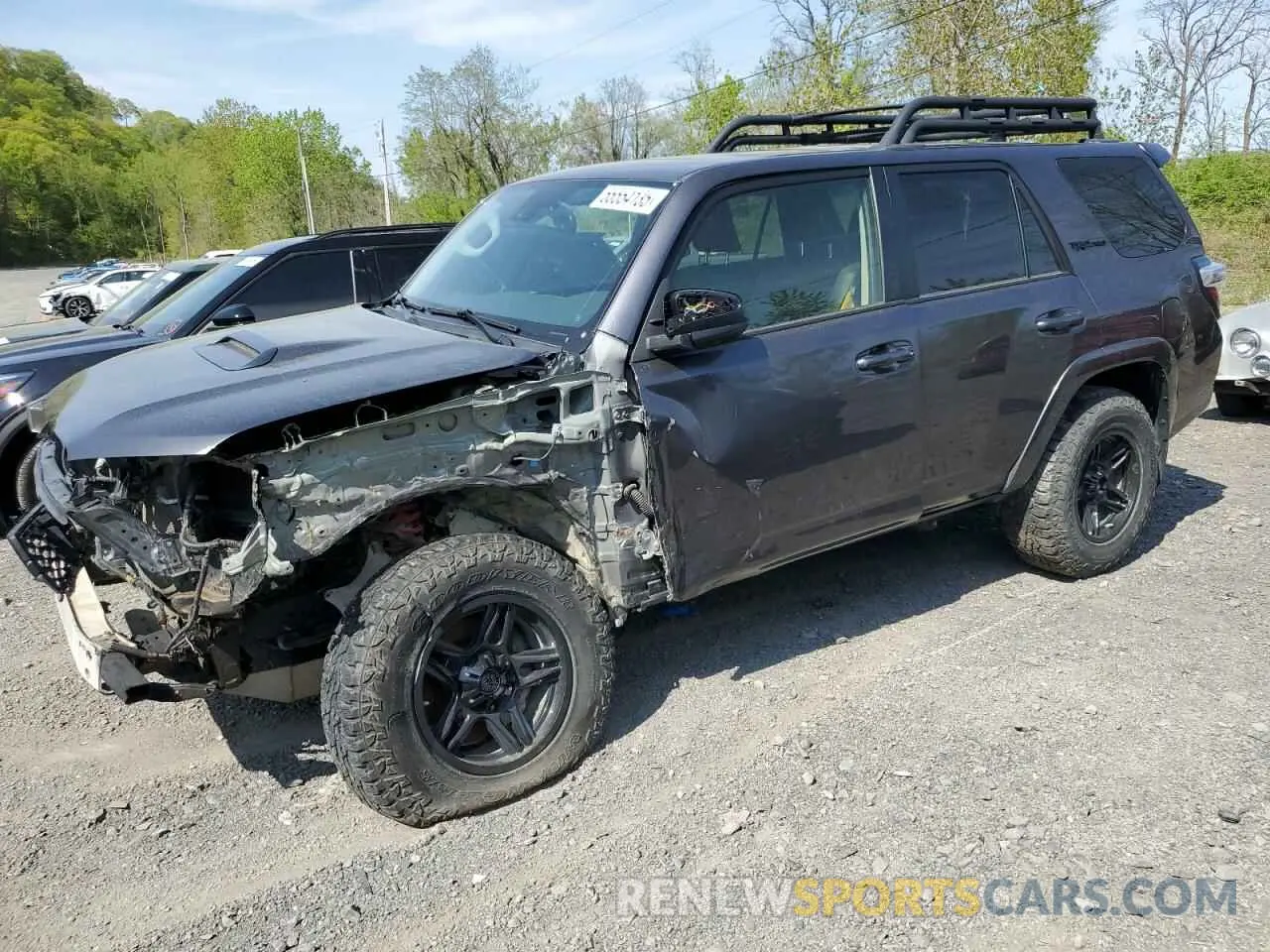 1 Photograph of a damaged car JTELU5JR2N6031777 TOYOTA 4RUNNER 2022