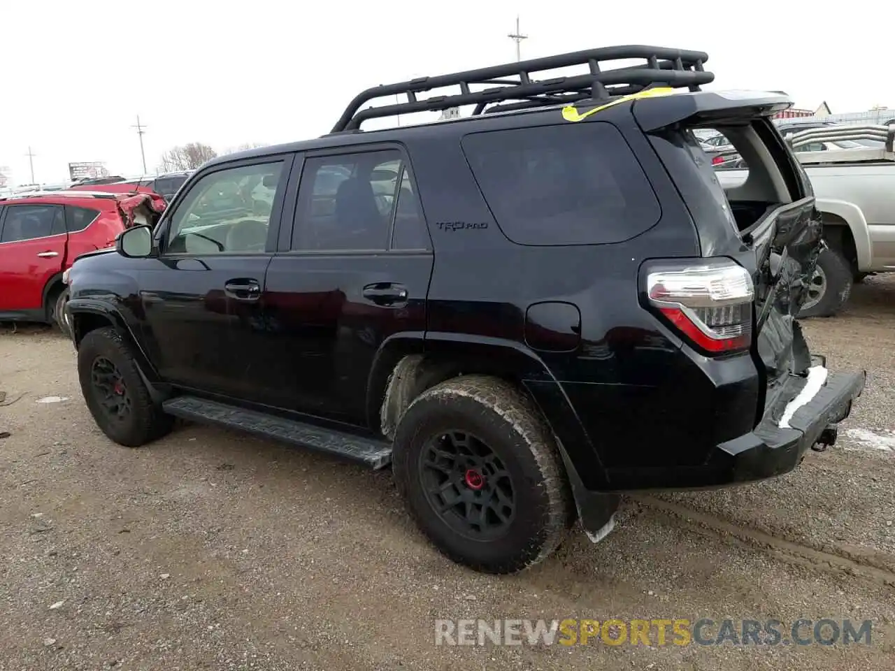 2 Photograph of a damaged car JTELU5JR3N6027270 TOYOTA 4RUNNER 2022